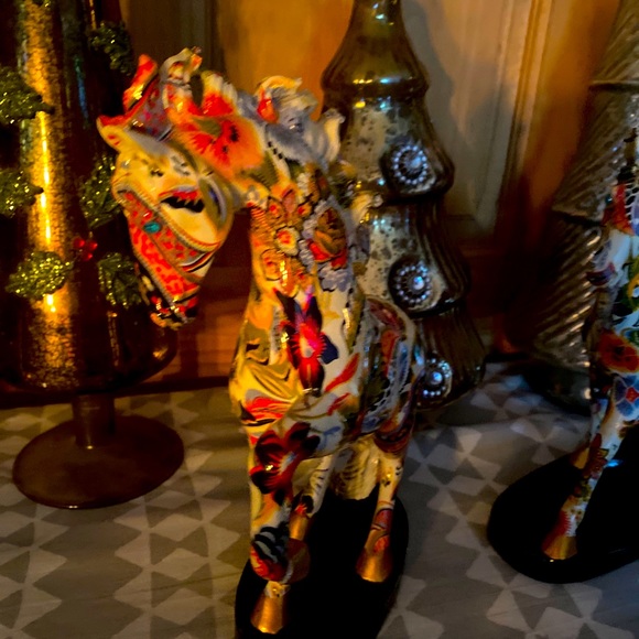 Statues - Picture 4 of 5